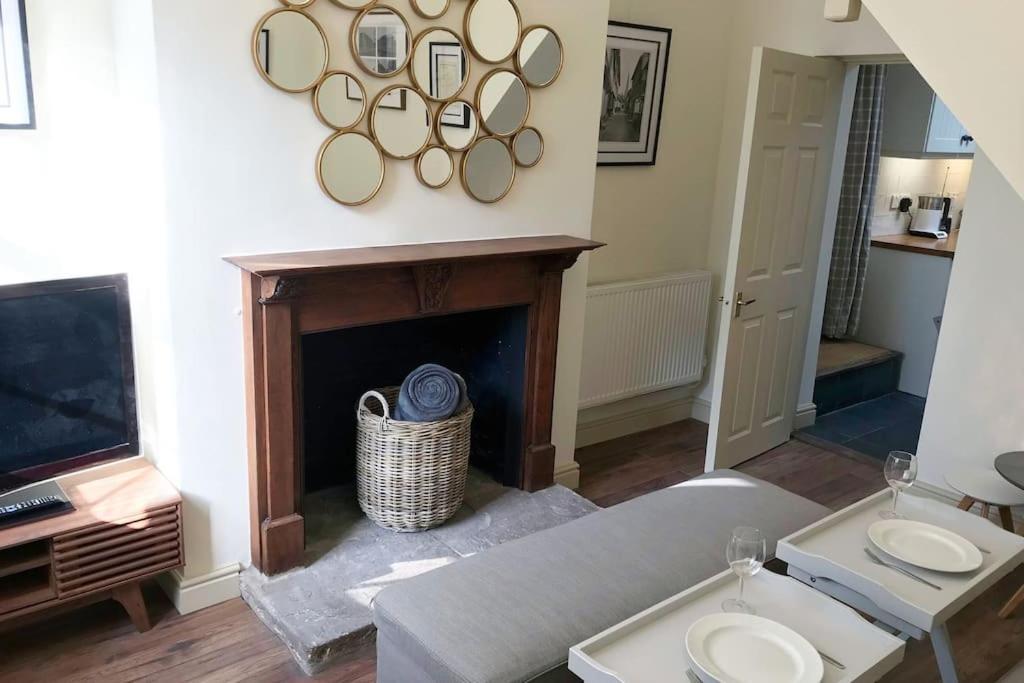 Grade II Townhouse, Ledbury Villa Екстериор снимка